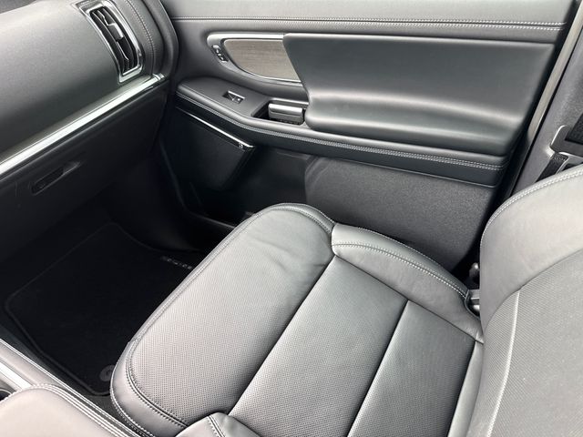 New 2025 Gray Ford Platinum image 16