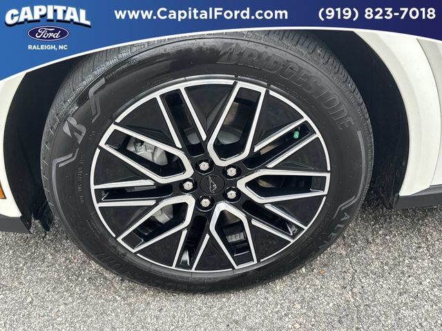 Certified Used 2025 Star White Ford Premium image 13