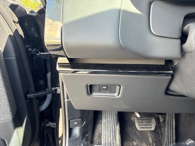 2025 Land Rover Range Rover Sport - $62,888