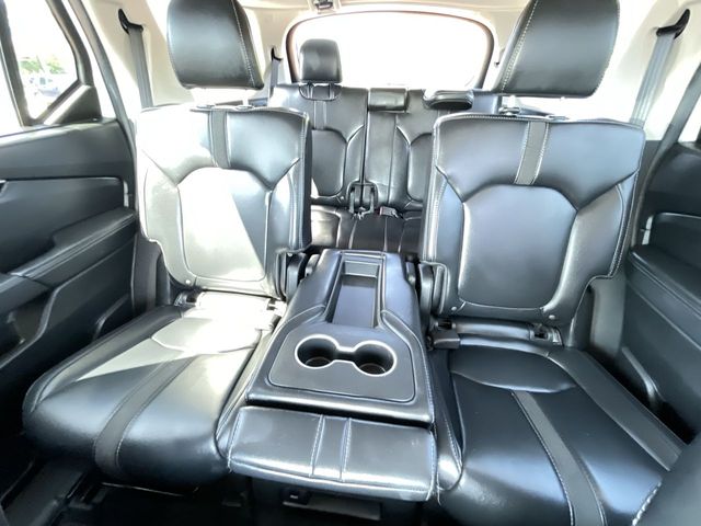 Used 2025 Honda Pilot SUV