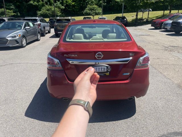 2014 Nissan Altima 2.5 SV Red at Subaru and VW of Moon Township