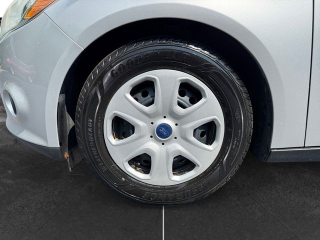 2014 Ford Focus S - Ingot Silver exterior view 9