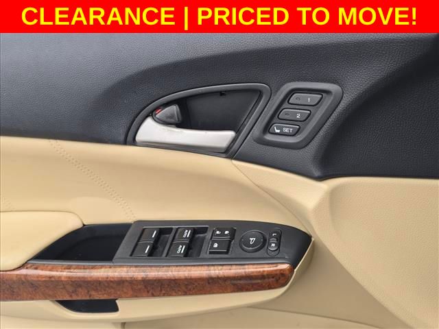 Used 2011 White Honda EX-L image 20