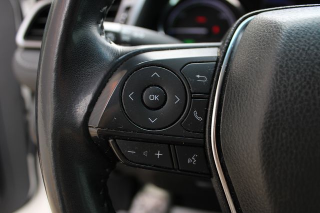 Used 2019 White Toyota SE image 8