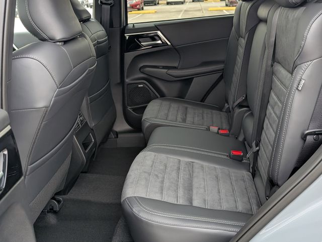 New 2026 Gray Mitsubishi Trail Edition image 24