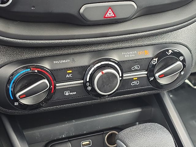 2025 Kia Soul LX:B02321