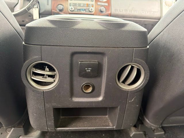 Used 2012 White Ford Lariat image 11