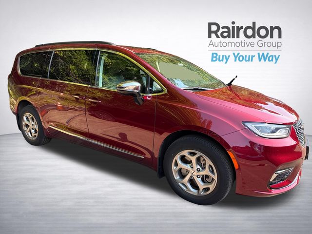 Velvet Red Pearlcoat 2023 Chrysler Pacifica Minivan All-Wheel Drive 9-Speed Automatic