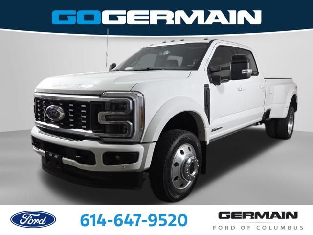 Star White Metallic TC 2025 Ford F-450 Super Duty Platinum Crew Cab LB DRW 4WD Pickup Truck Four-Wheel Drive Automatic