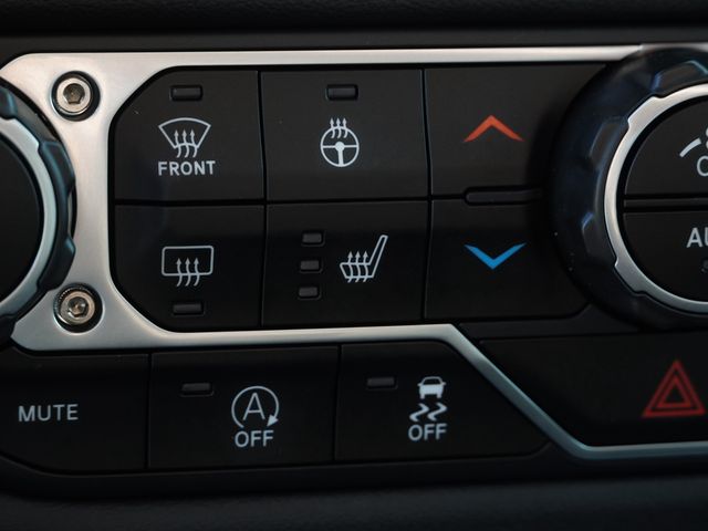 Used 2025 Jeep Wrangler SUV
