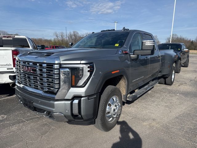 2024 GMC Sierra 3500HD Denali Crew Cab 4WD