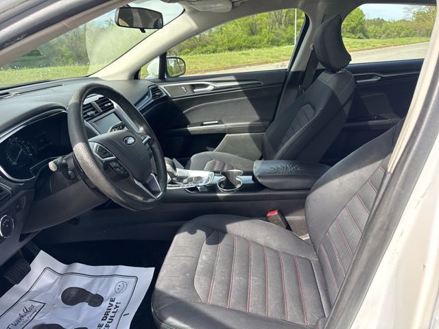 Used 2015 White Ford SE image 16