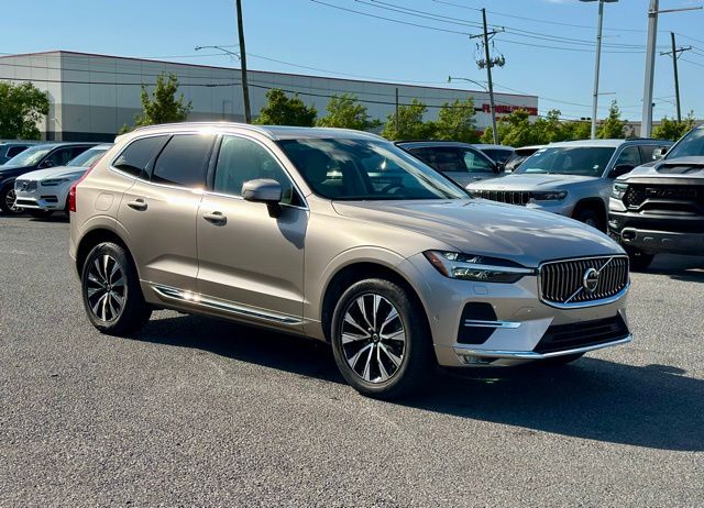 2023 Volvo XC60 B5 Plus Bright Theme