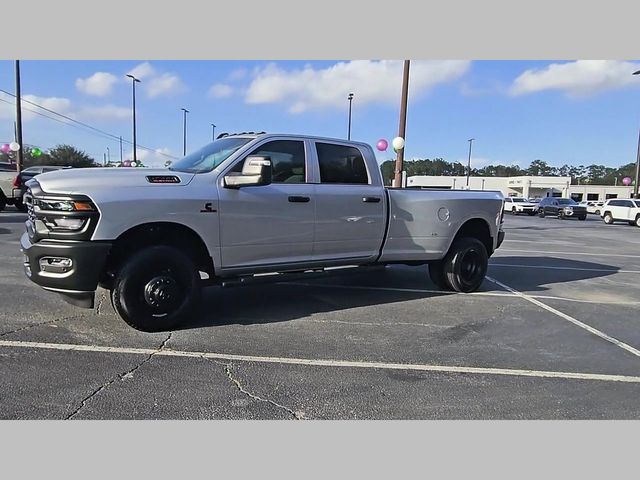 2026 Ram 3500 Tradesman Crew Cab 4x4 8' Box