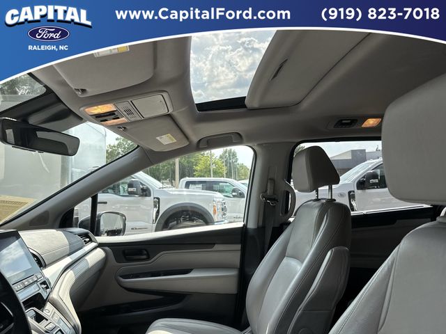 Used 2019 Black Honda EX-L image 22