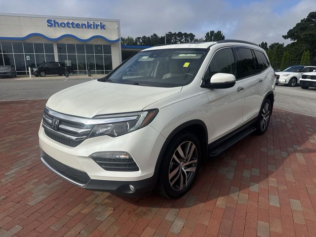 2017 Honda Pilot 2WD Touring's photo