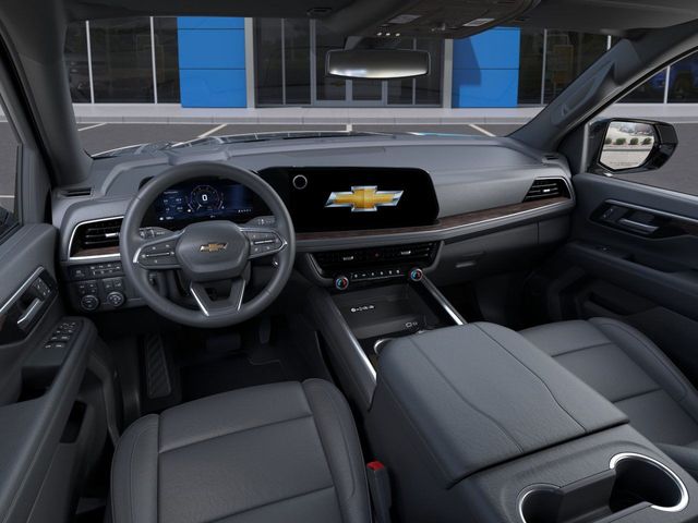 2025 Chevrolet Suburban LT 16