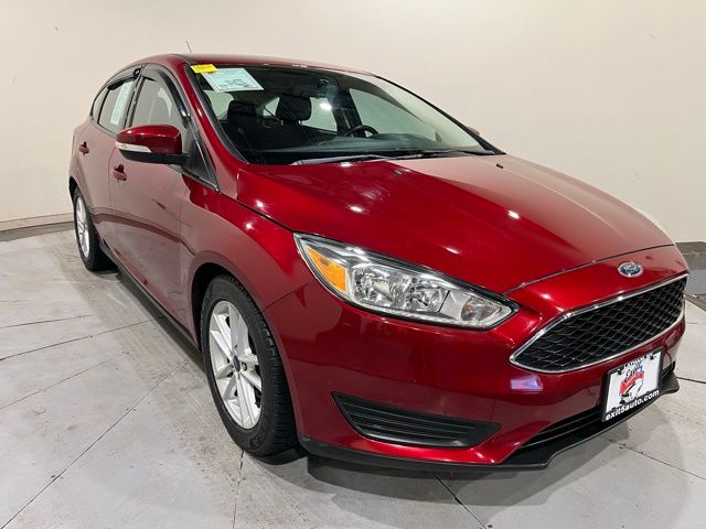Ruby Red Metallic 2016 Ford Focus SE Hatchback Hatchback Front-Wheel Drive Automatic