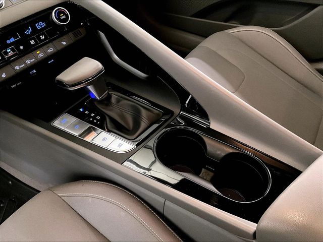 2023 Hyundai Elantra SEL Silver at Bob Ruth Ford