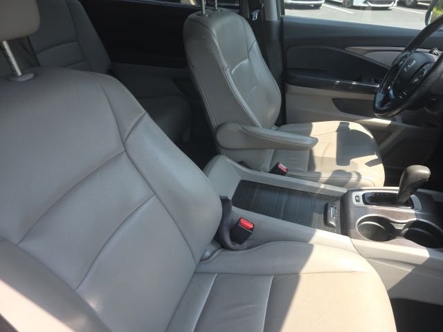 2016 Honda Pilot EX-L - Photo 14