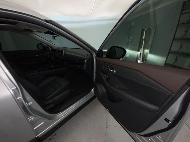 Used 2023 Silver Nissan SV image 24