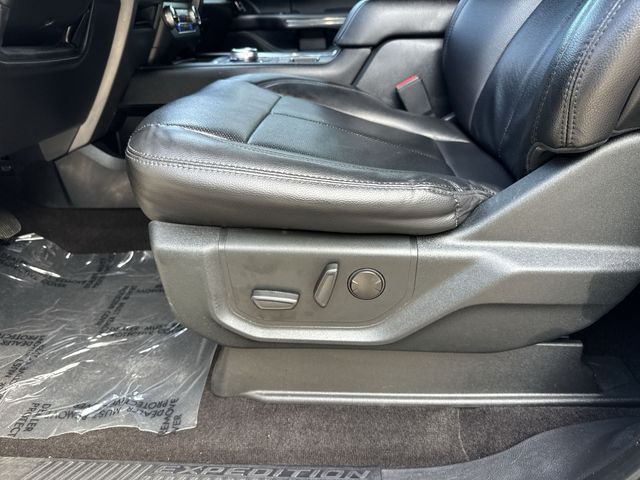 Used 2020 White Ford XLT image 29