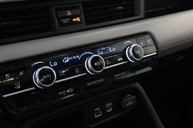 Used 2025 Honda Pilot SUV