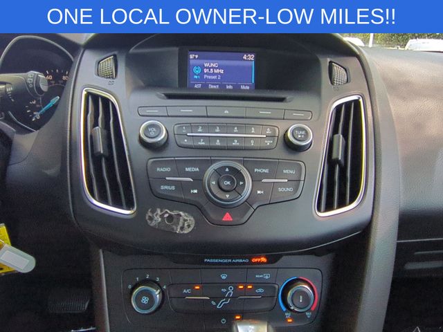 Used 2016 Black Ford SE image 24
