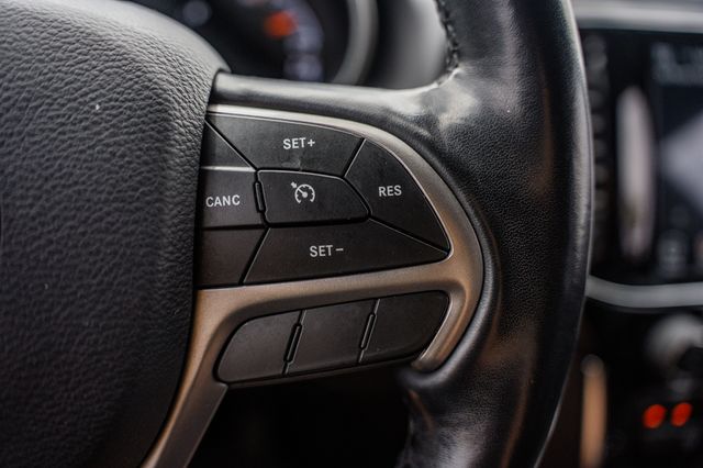 2020 Jeep Grand Cherokee Altitude 23