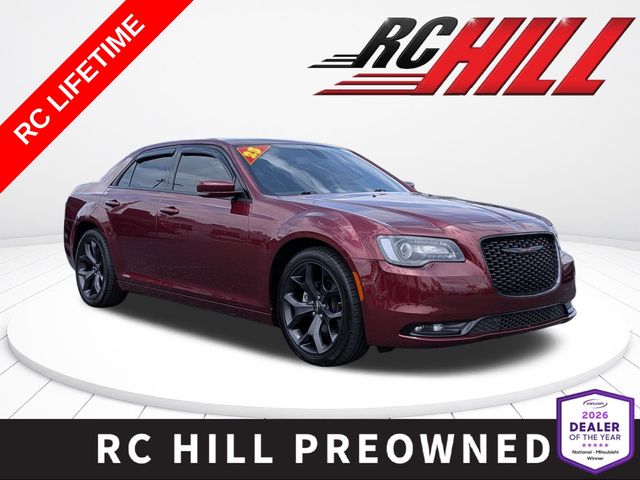 Velvet Red Pearlcoat 2023 Chrysler 300 Sedan Rear-Wheel Drive 8-Speed Automatic