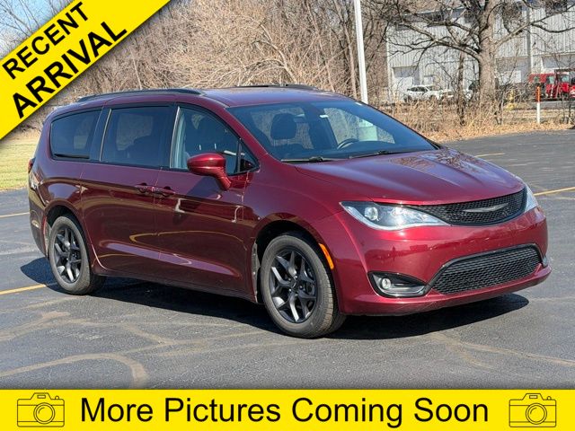 2018 Chrysler Pacifica Touring Plus FWD