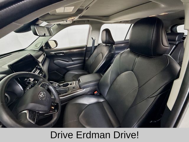 Used 2021 Toyota Highlander SUV
