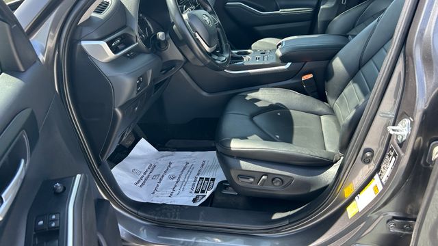 Used 2023 Toyota Highlander SUV