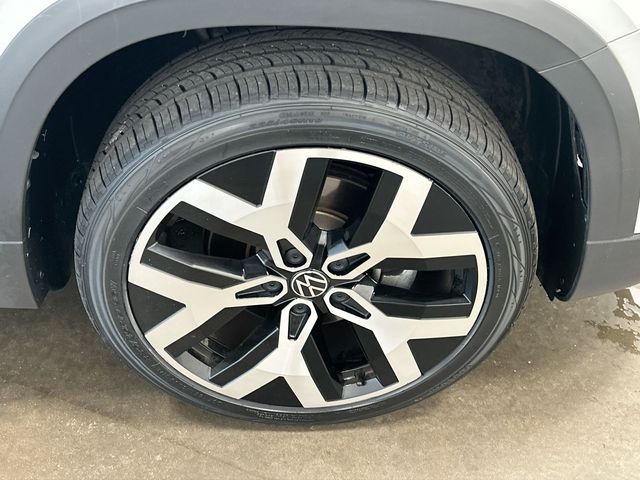 2023 Volkswagen Taos 1.5T SEL - 4