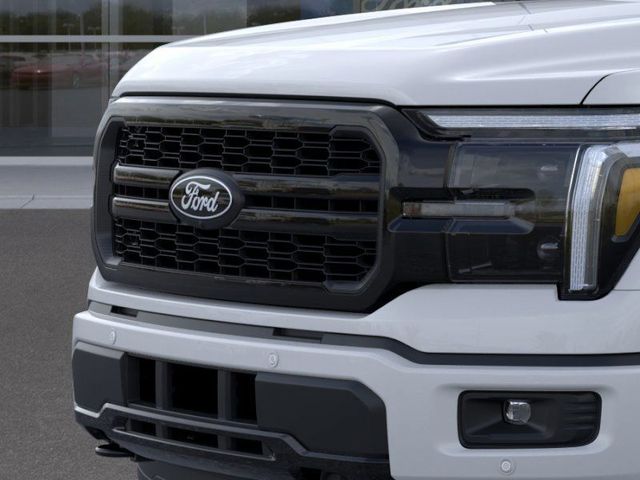 New 2025 White Ford Lariat image 17