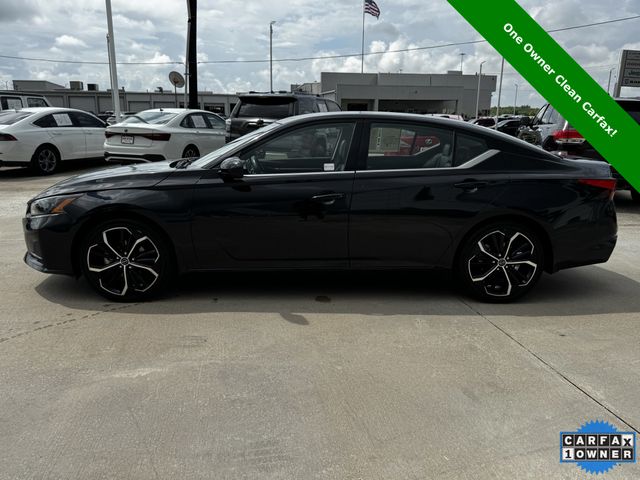 2024 Nissan Altima 2.5 SR Black at Durrett Motor Company