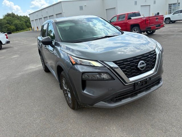 Used 2023 Gray Nissan S image 7