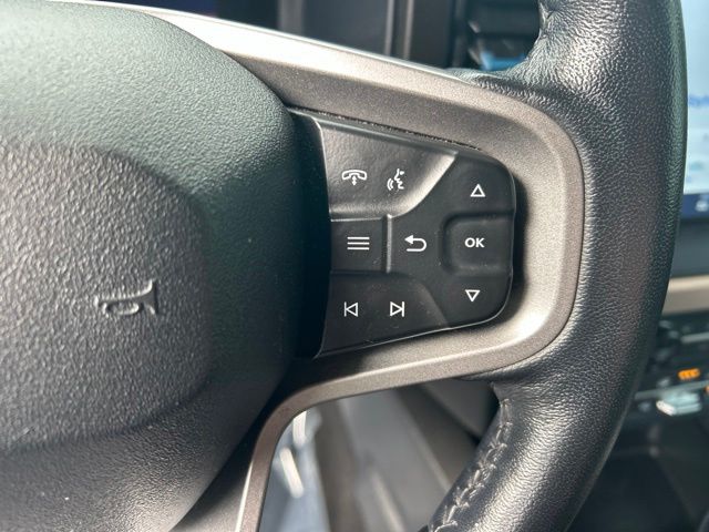 Used 2022 Black Ford Wildtrak image 28