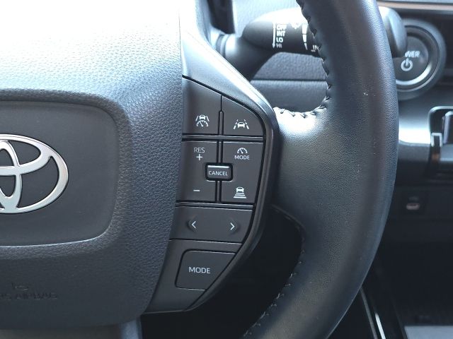 2024 Toyota Prius Limited:B01905