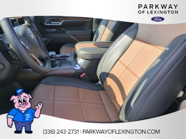 Used 2025 Gray Chevrolet High Country image 15