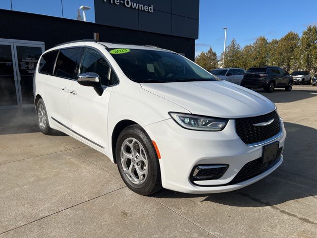 2023 Chrysler Pacifica Limited FWD