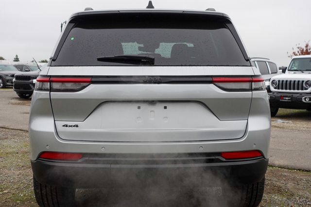 new 2025 Jeep Grand Cherokee car, priced at $40,720