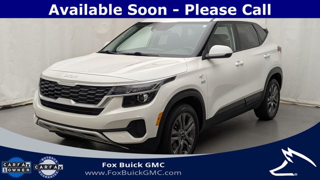 Snow White Pearl 2022 Kia Seltos LX AWD SUV / Crossover All-Wheel Drive Continuously Variable Transmission