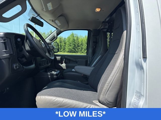 Used 2023 Chevrolet Express 2500 For Sale in New Hudson, MI