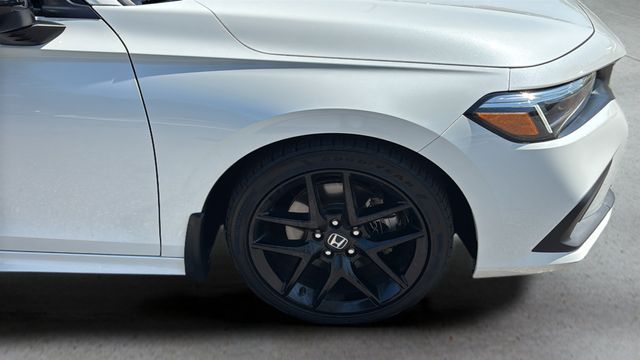 Used 2024  Honda Base image 38