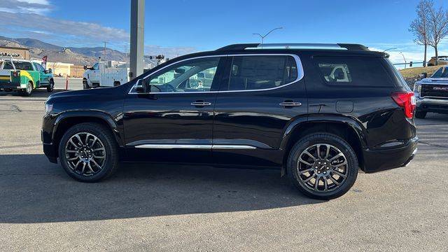 2023 GMC Acadia Denali 6