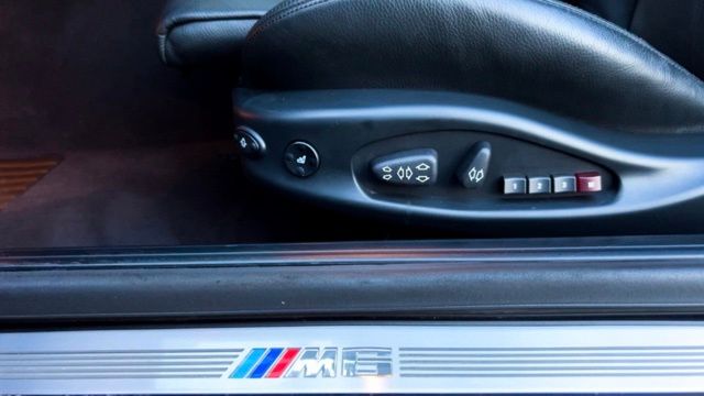 2007 BMW M6 Base 30