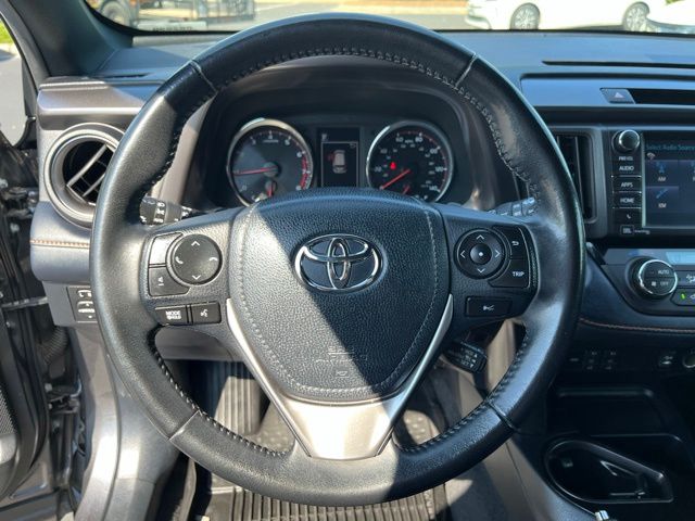 2018 Toyota RAV4 SE - Photo 23
