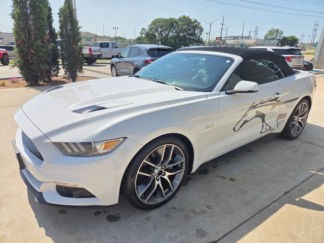 Oxford White 2015 Ford Mustang Convertible Rear-Wheel Drive 6-Speed Automatic