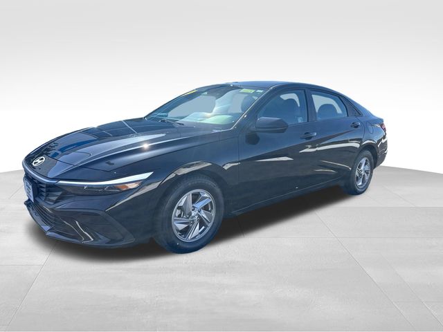 2025 Hyundai Elantra SE FWD